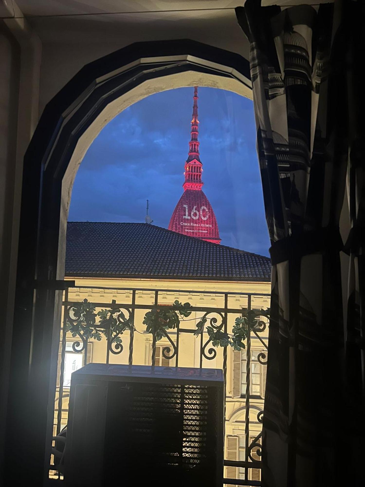 Historic Center Via Po Apartment Turin Bagian luar foto